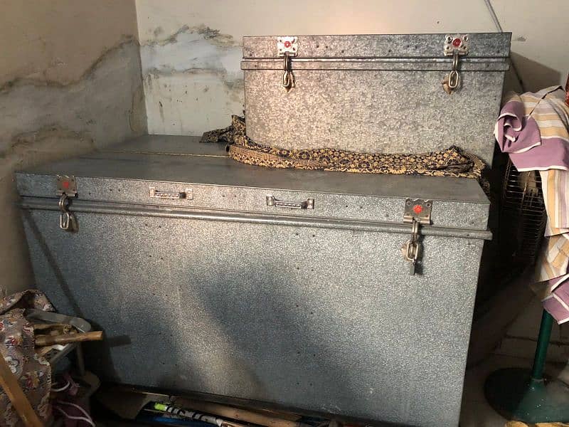 2 Solid Iron Sheet Pati and 2 Trunks with Iron pati stand 1