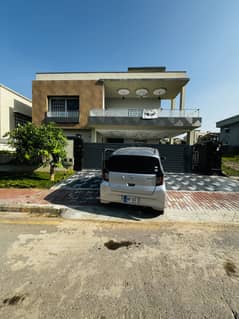 1 kanal brand new lavish house for sale