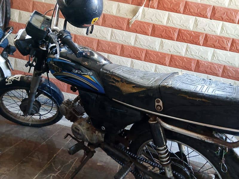 Unique bike for sale 2012 ist owner ok conditioned using daily Rs30000 3