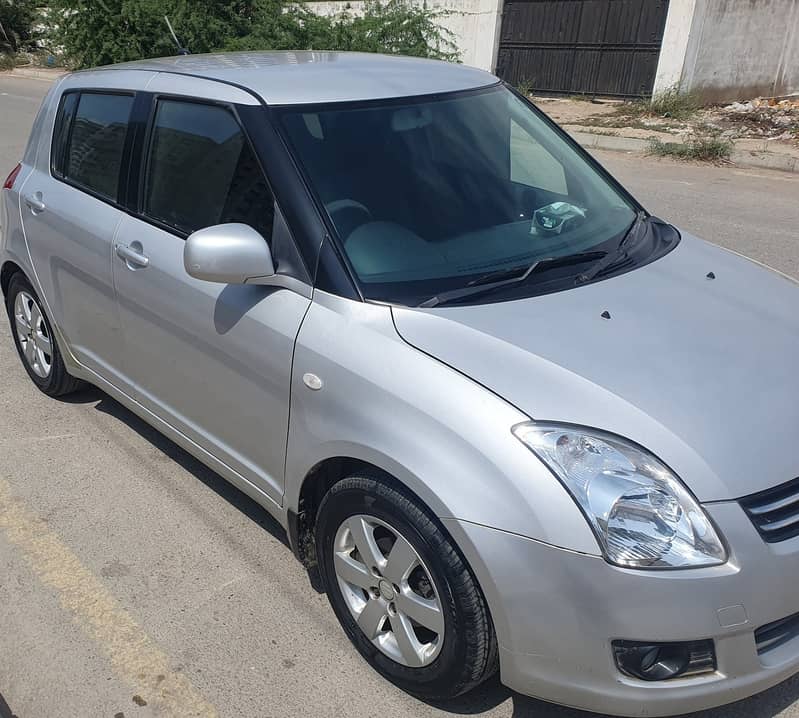 Suzuki Swift 2018 ( Nov) DLX Automatic 1.3 Navigation 0