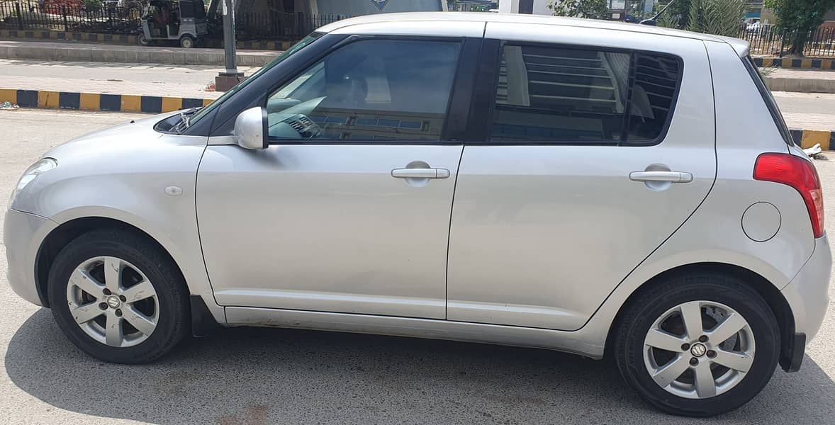 Suzuki Swift 2018 ( Nov) DLX Automatic 1.3 Navigation 7