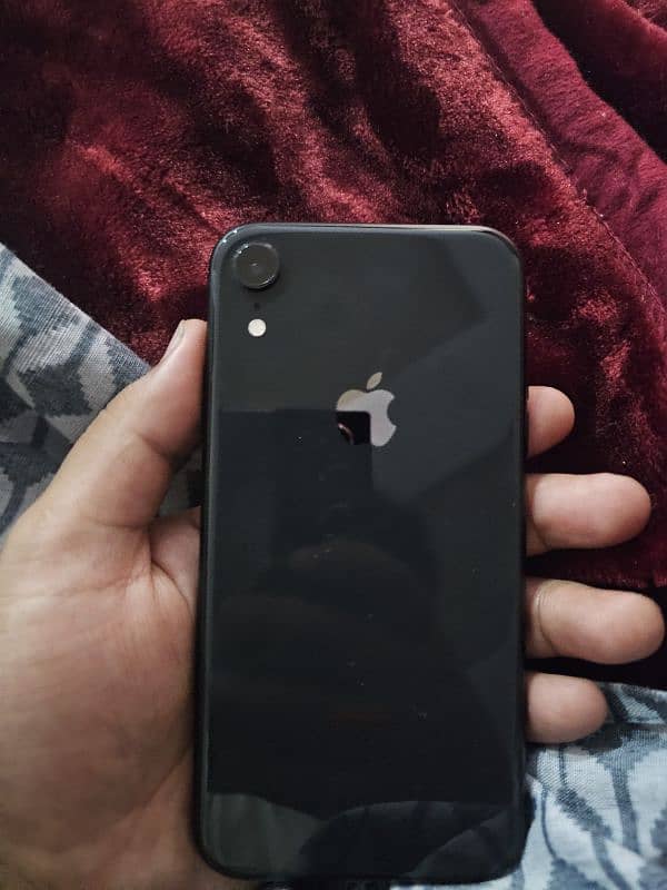 iphone XR factory lock 128 GB black color 1