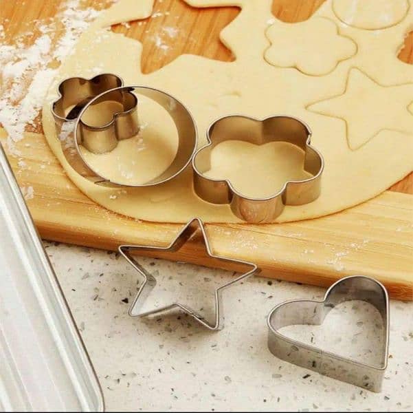 12 Pcs Set Stainless Steel Cookie Biscuit Fondant Cake Paste Cutter 2