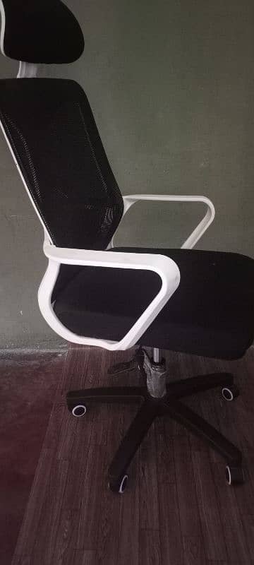 Imported Office chair, Hkule soft ao ha zabardast taweghe ao up down. 1