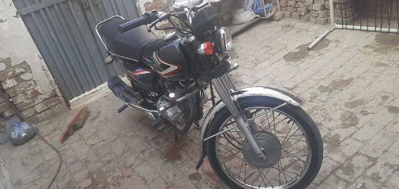 Honda 125 for sale lush condition all original parts 1