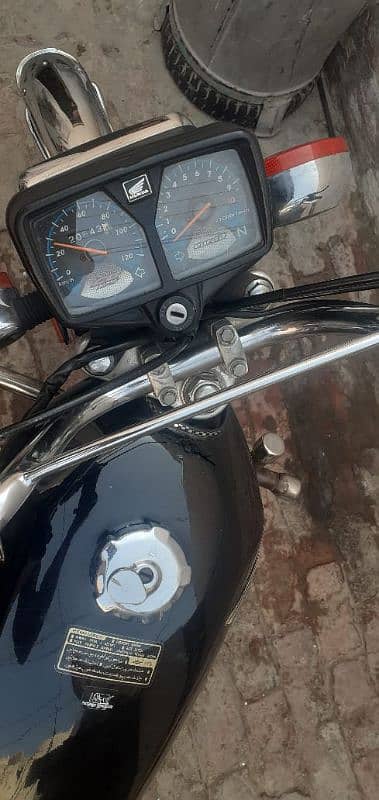 Honda 125 for sale lush condition all original parts 2