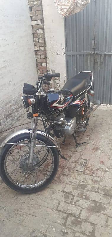 Honda 125 for sale lush condition all original parts 3