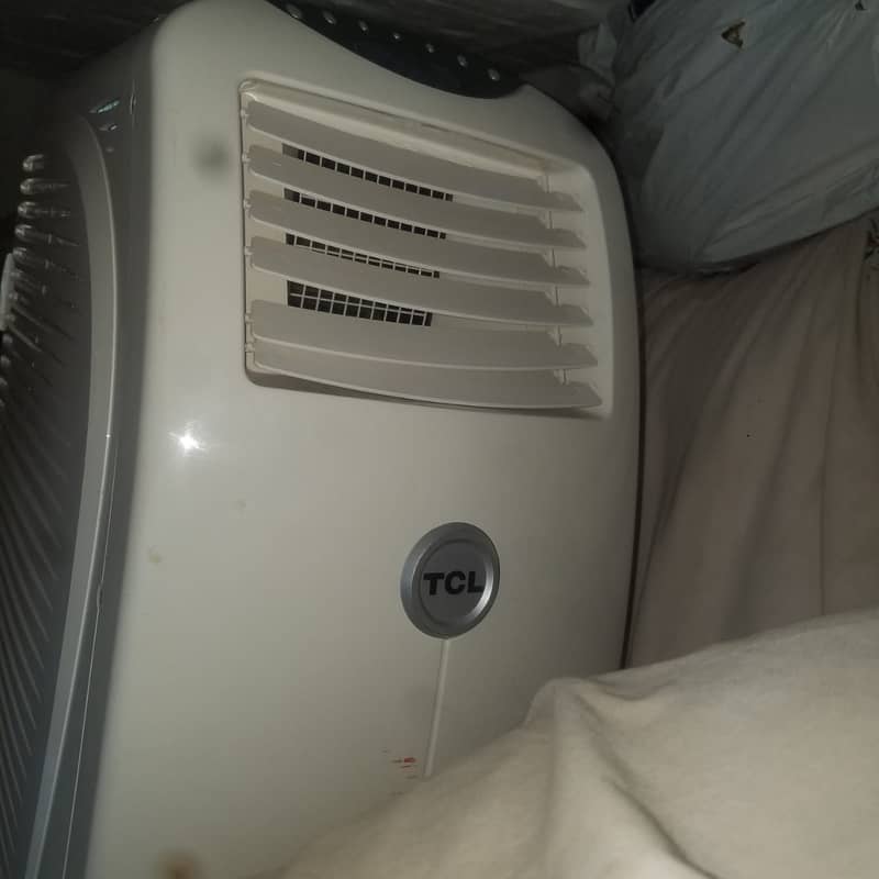 TCL Portable AirConditioner TAC 20CPA/D (20000BTU) 1