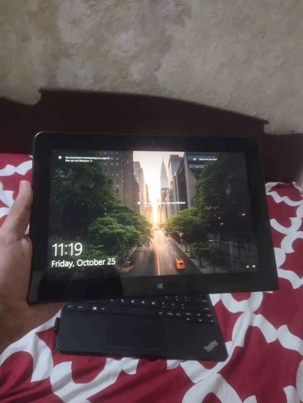 Lenovo x7 Tablet with laptop 2