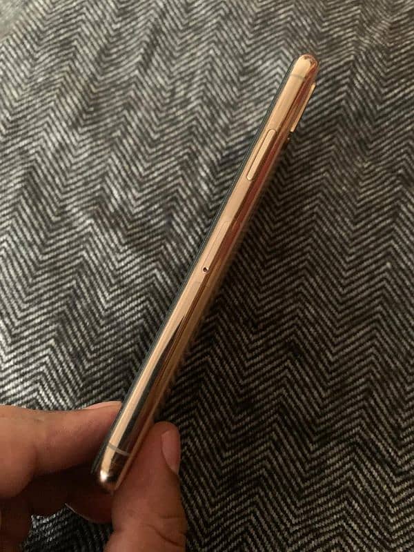 iphone xs 64gb pta approved 1