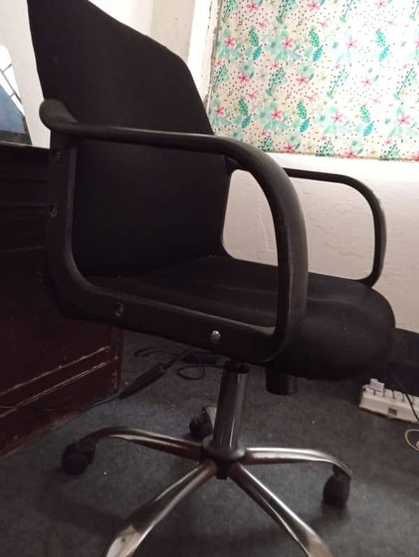 Office chair urgent sale 2