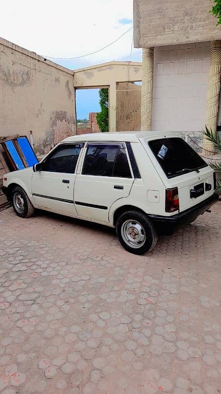 Daihatsu Charade 1984 2