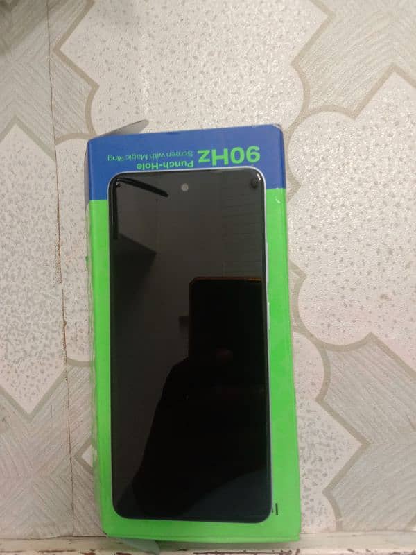 Infinix smart 8.4+4 gb ram 64gb rom 7