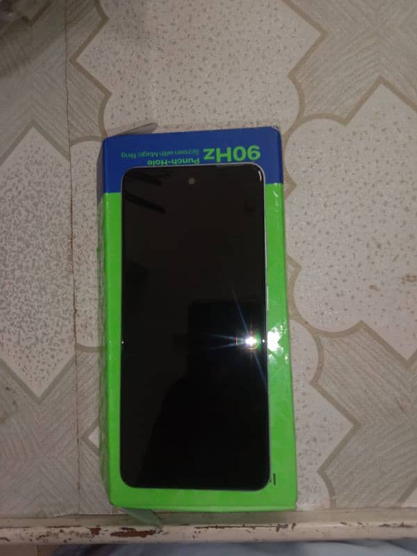 Infinix smart 8.4+4 gb ram 64gb rom 8