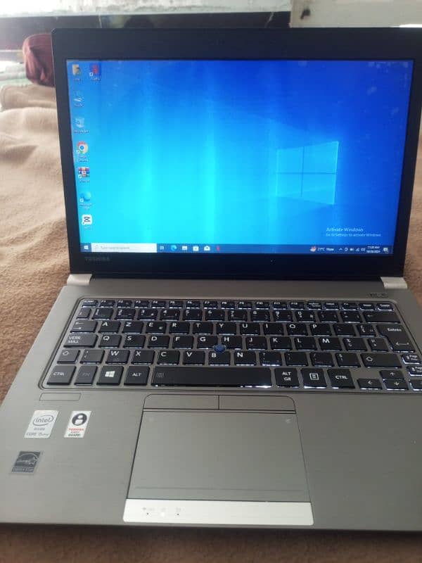 Toshiba core i5 vpro super slim laptop 2