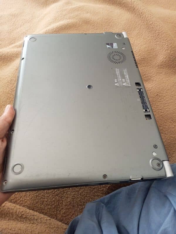 Toshiba core i5 vpro super slim laptop 6