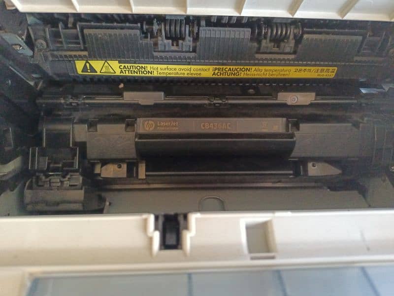 HP 1522 Laser jet printer 4