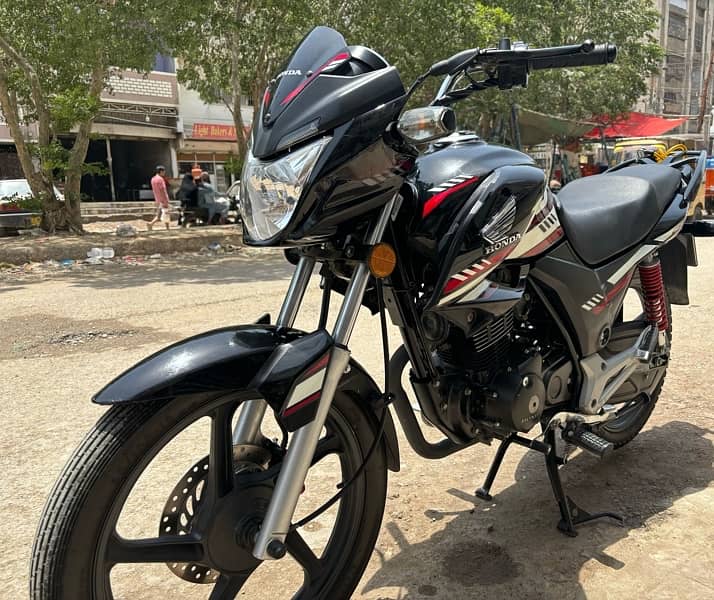 Honda CB 150-F 3