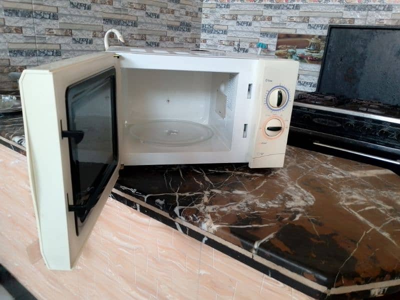 Microwave in just 35000 8