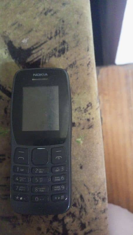 nokia 110 &  Q mobile L 12 for sale 2