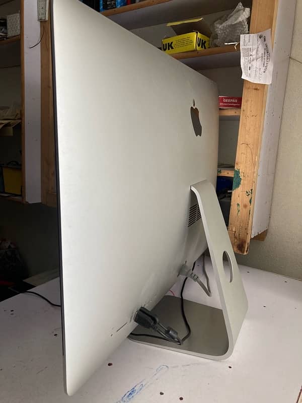 iMac 2015 Late 5K 27inch with 2gb DDR5 Gpu  Exchange Possible 9