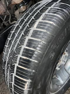 235/70/r16 5 Tyres with rims