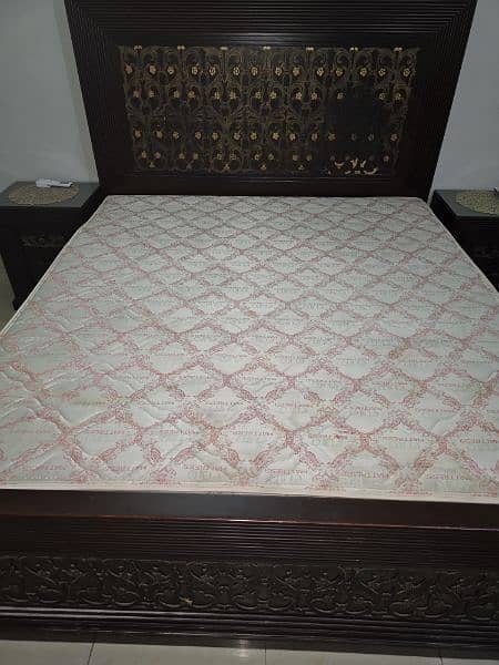 Molty Foam 72×78×8" spring euro mattress for sale 1