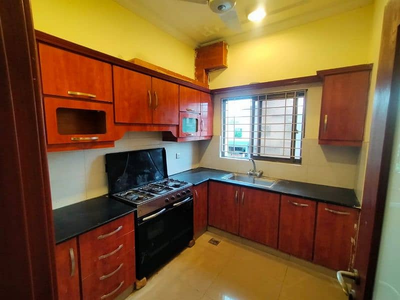 Fully furnished house available for rent 3