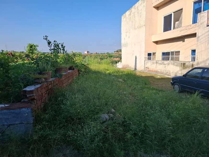 Corner Plot for Sale in Jinnah Garden Phase 01 ( 8 Marla ) 0