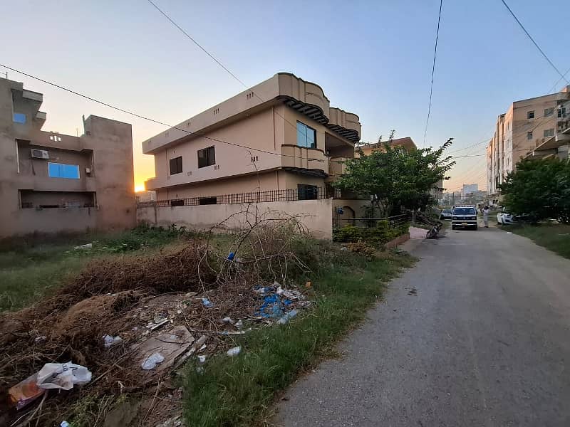 Corner Plot for Sale in Jinnah Garden Phase 01 ( 8 Marla ) 9