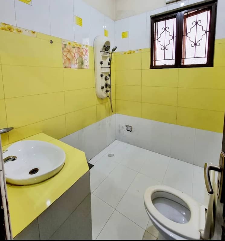 25 Marla full house 12 bed atach washroom big giraj for rent at the prime location of Johar Town 3