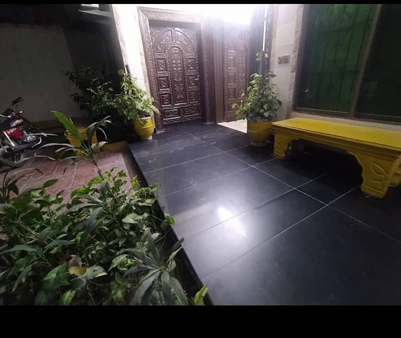 25 Marla full house 12 bed atach washroom big giraj for rent at the prime location of Johar Town 6