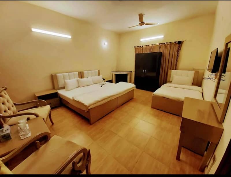 25 Marla full house 12 bed atach washroom big giraj for rent at the prime location of Johar Town 10