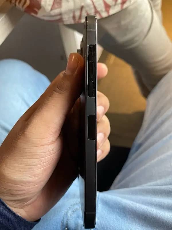 iPhone 14 pro max / iPhone 14 Pro Max jv 128gb in black colour non pta 4