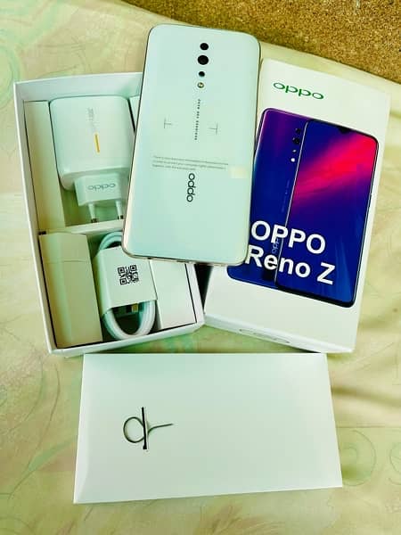 Oppo Reno Z(8gb/512gb)urgent Sale. 0/3/2/8/0/7/7/9/4/9/3 1