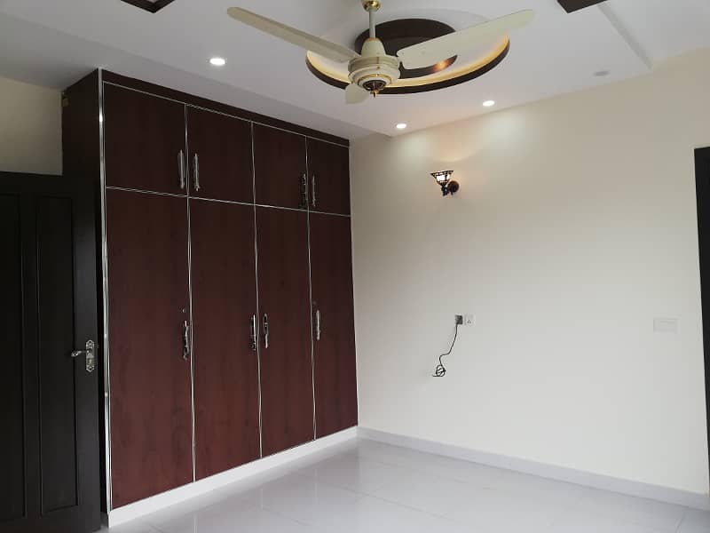 Brand New 10 Marla House For Rent In Gaznavi Block Bahria Town Lahore 5