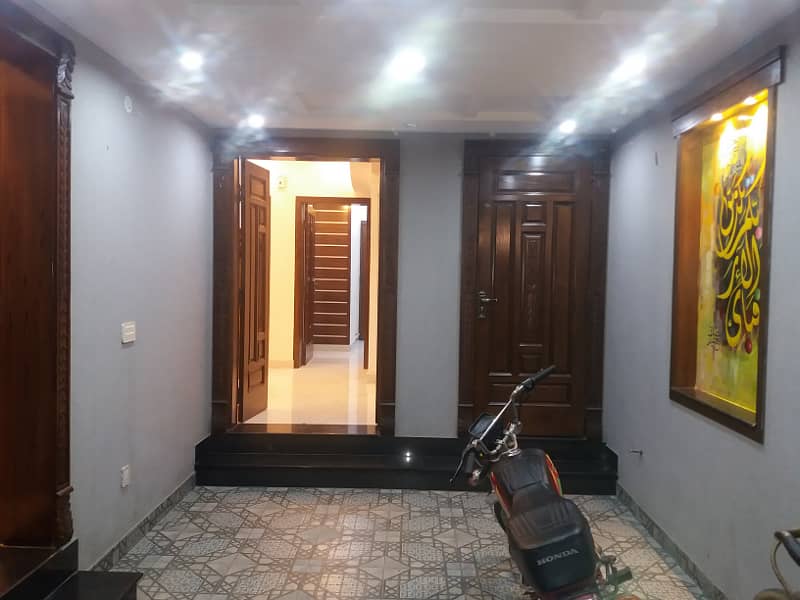 10 Marla House For Sale in Sector E Bahria Town Lahore 3