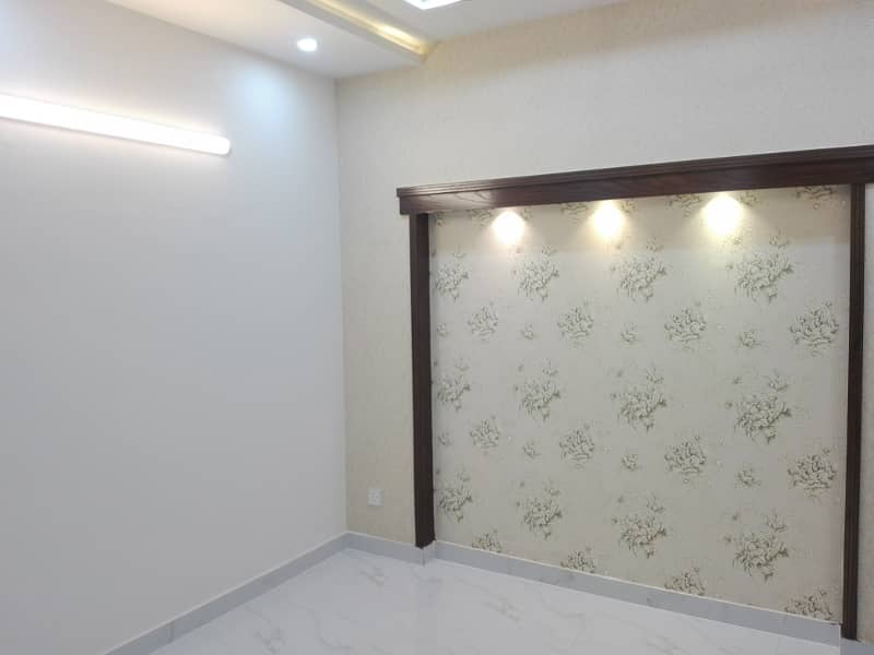 10 Marla House For Sale in Sector E Bahria Town Lahore 6