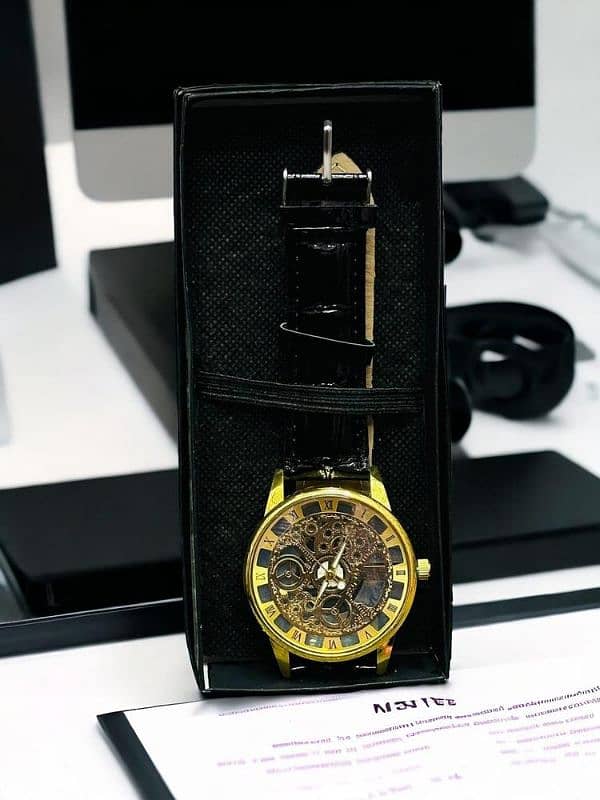 Men's causal Analogue Watch with Box 3