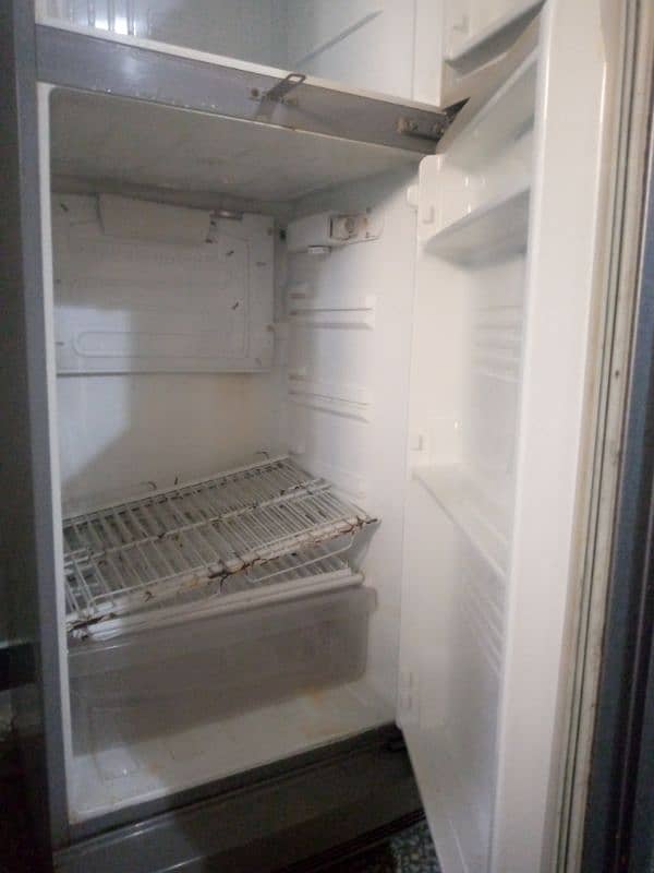 PEL Fridge for Sale (compressor theek nahi he) 4