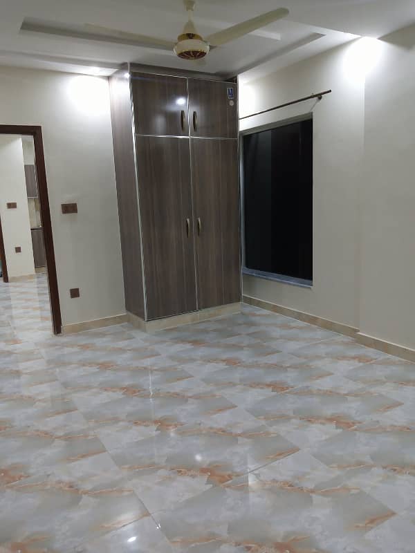 1 Bed Flat is Available For Rent in Sector E Bahria Town Lahore 4