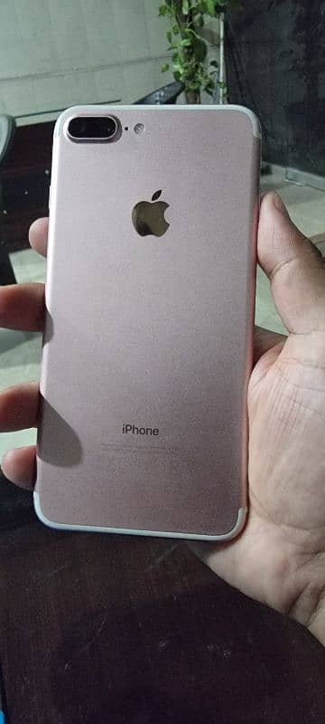 iphone 7 plus  32 GB pta approved 0