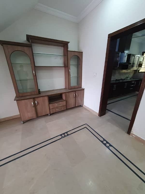 8 Marlas BASEMENT Available For Rent Near Mosque and market G-13/3 8