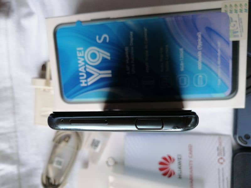 Huawei y9s Almost new condition 9