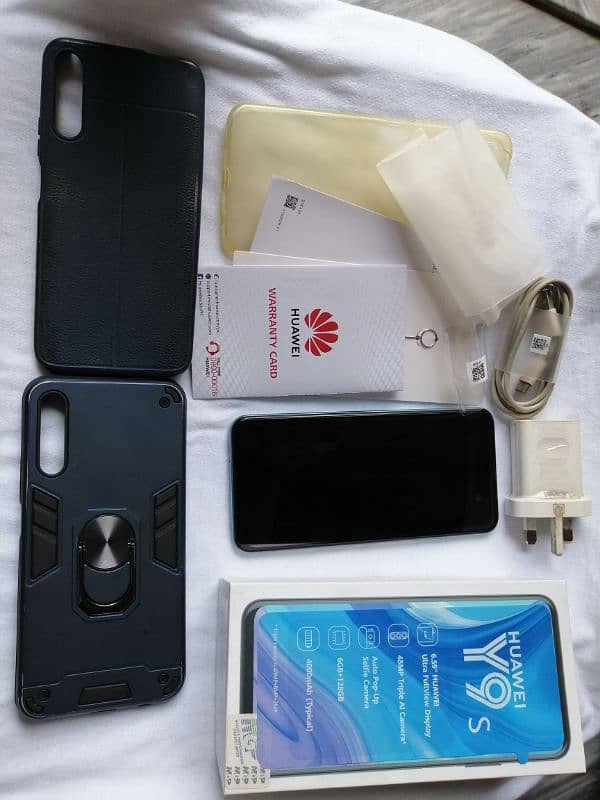 Huawei y9s Almost new condition 10