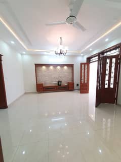 7 Marlas Tile Flooring House Gas Available G-13/2 0