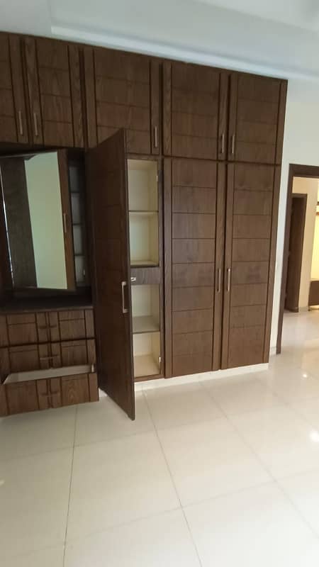 10 marla house for rent in bahria phase 3 6