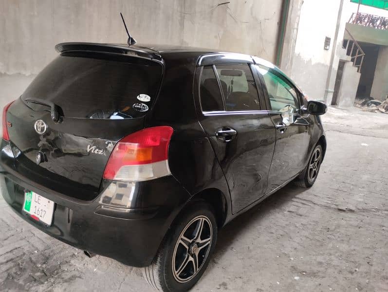 Toyota Vitz 2009 4