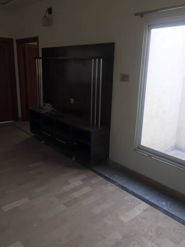 1 Kanal Upper Portion for Rent 5