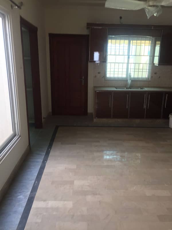 1 Kanal Upper Portion for Rent 9